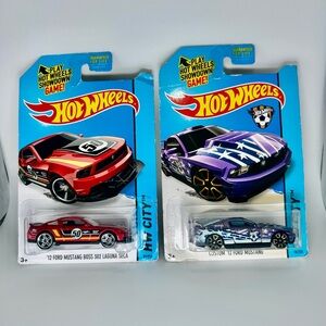 Hot Wheels Mustang Lot Of 2x -‘12 Mustang & ‘12 Mustang Boss 302 Laguna Seca NEW